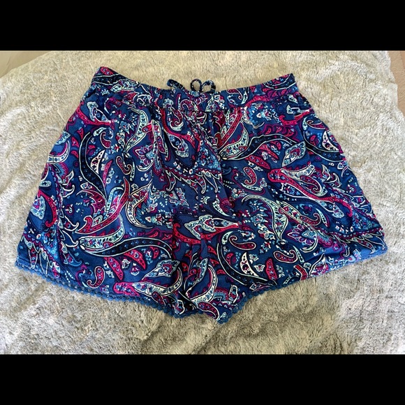 Hollister patterned shorts - Picture 2 of 2